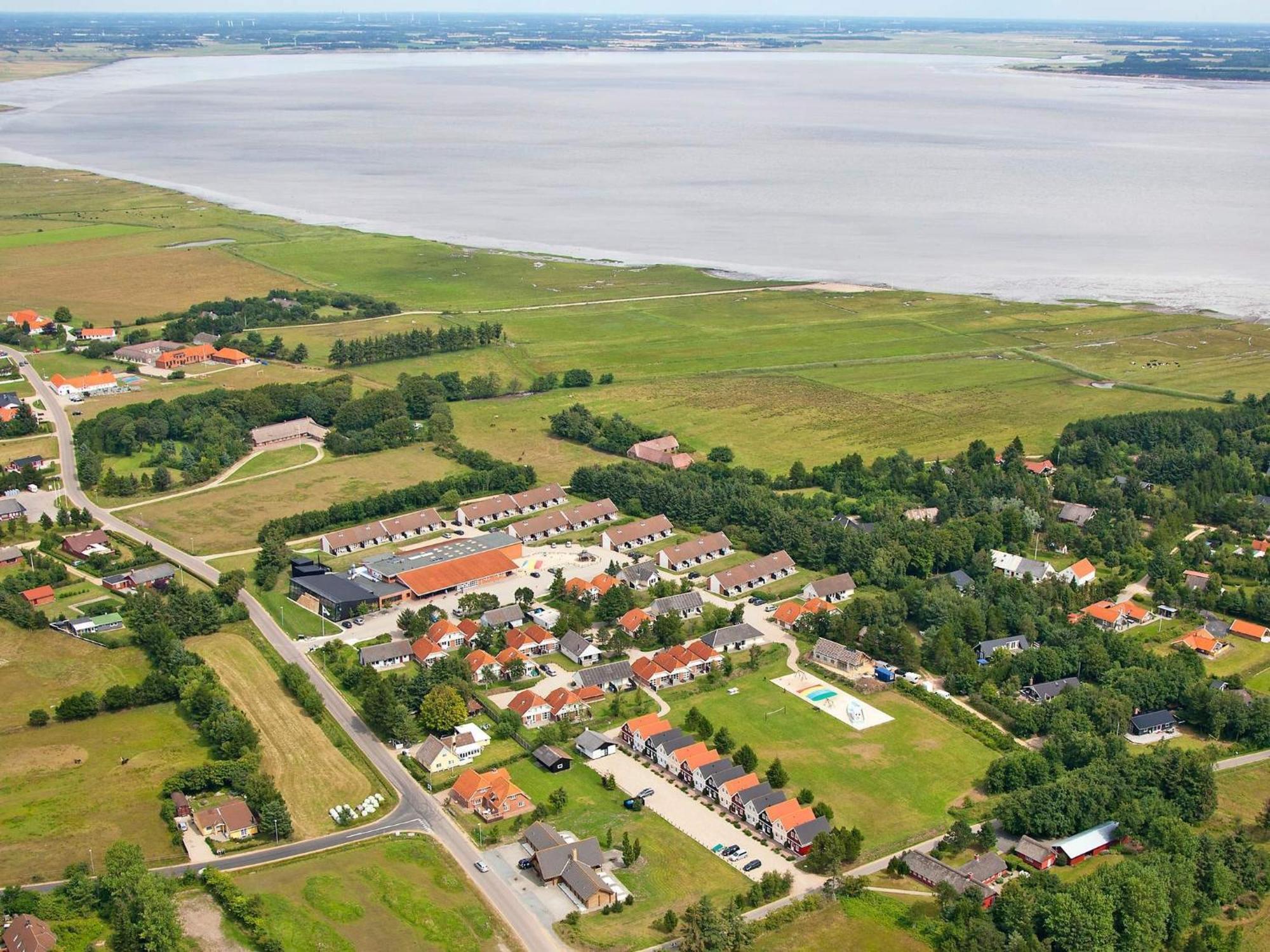 6 Person Holiday Home On A Holiday Park In Bl Vand Blåvand Kültér fotó