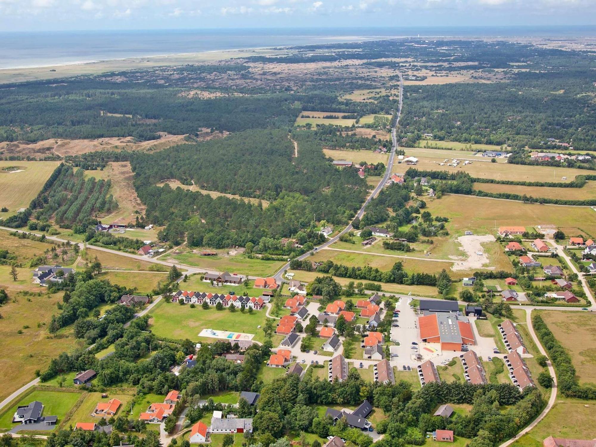 6 Person Holiday Home On A Holiday Park In Bl Vand Blåvand Kültér fotó
